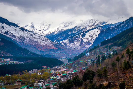 Amritsar to Manali Taxi